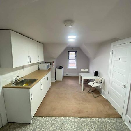 Rooms Available Downtown Winnipeg Exterior photo